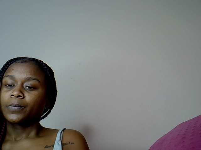 MDIVAH live cam on BongaCams