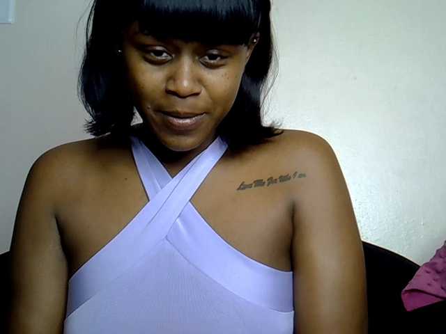 MDIVAH live cam on BongaCams