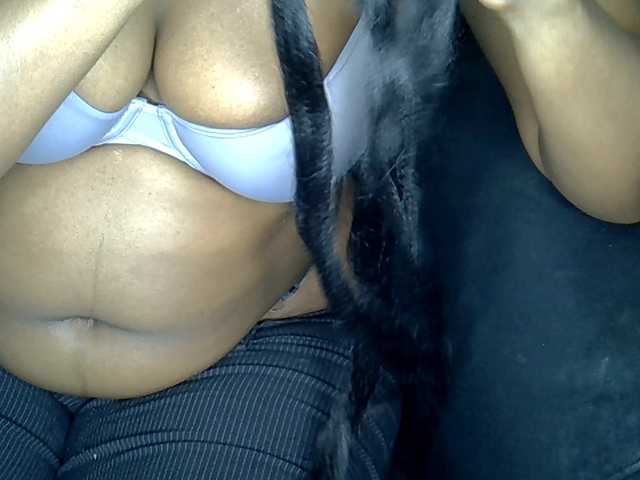 MDIVAH live cam on BongaCams