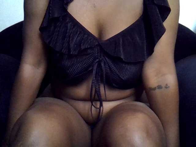 MDIVAH live cam on BongaCams