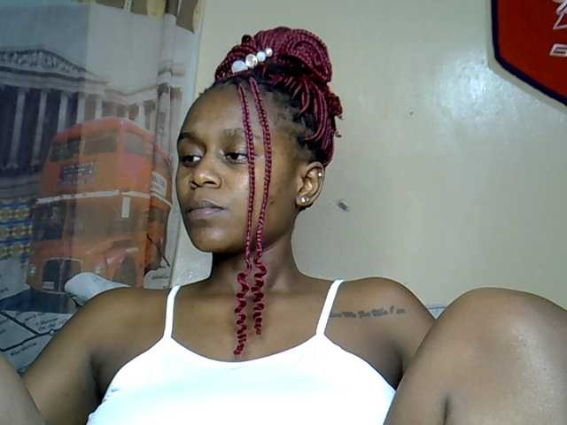 MDIVAH live cam on BongaCams