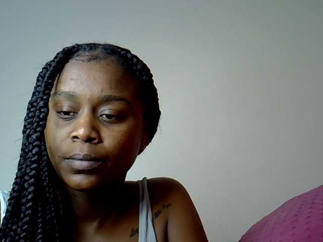 MDIVAH live cam on BongaCams