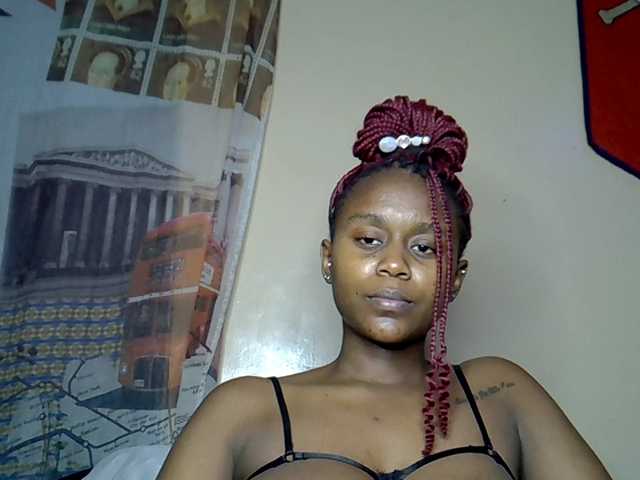 MDIVAH live cam on BongaCams