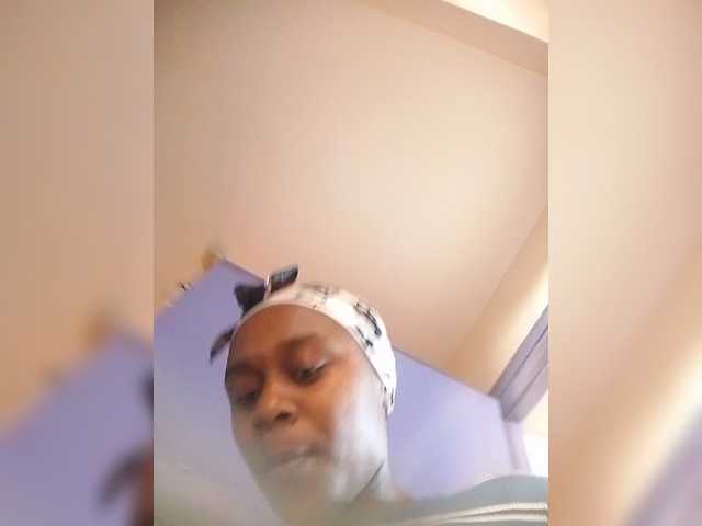 MDIVAH live webcam show