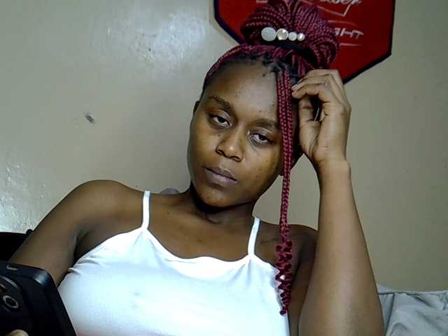 MDIVAH live cam on BongaCams