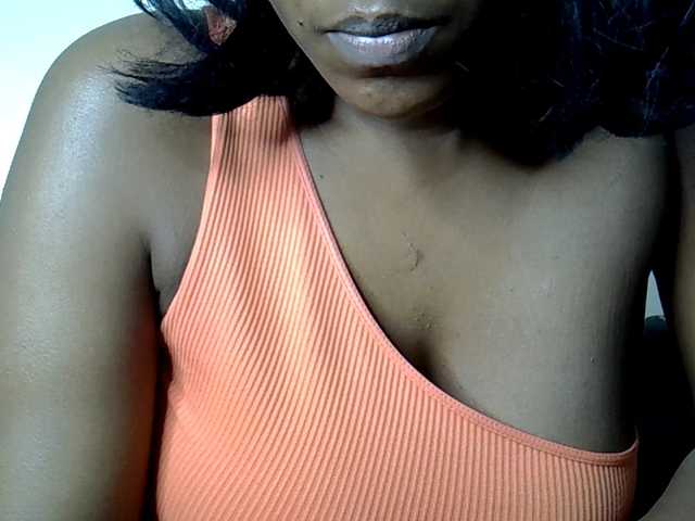 MDIVAH live cam on BongaCams