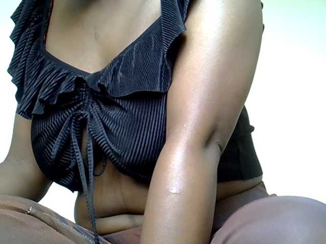 MDIVAH live cam on BongaCams
