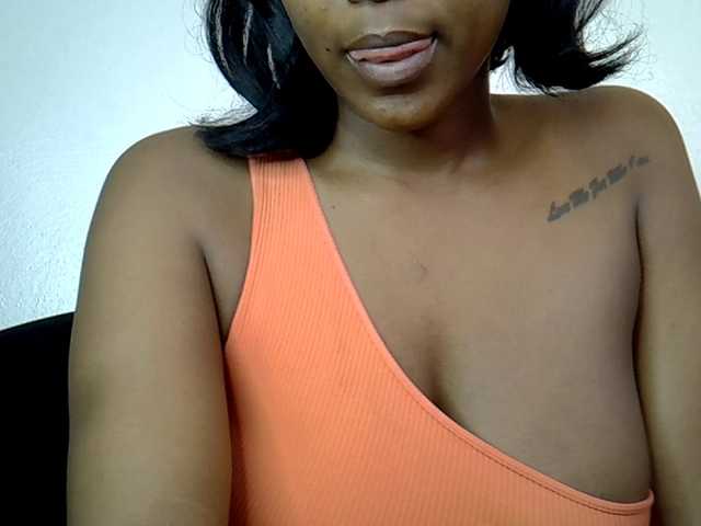 MDIVAH live cam on BongaCams