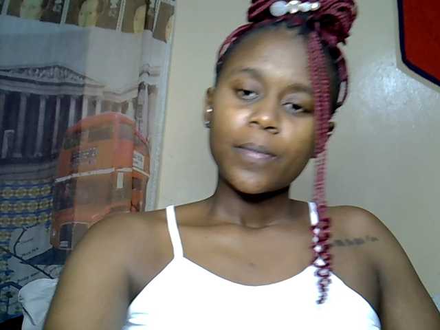 MDIVAH live cam on BongaCams