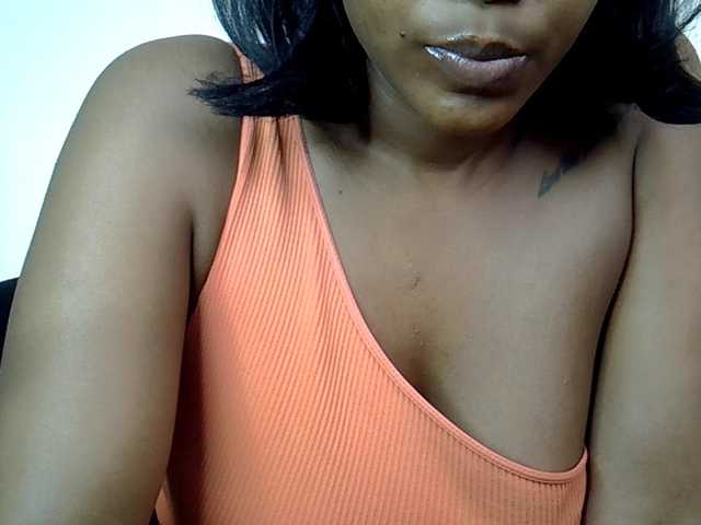 MDIVAH live cam on BongaCams