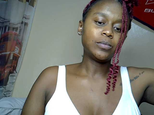 MDIVAH live cam on BongaCams