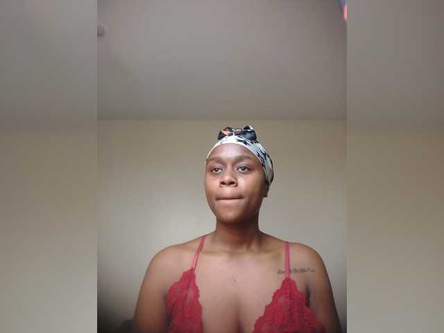MDIVAH live cam on BongaCams