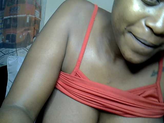 MDIVAH live cam on BongaCams