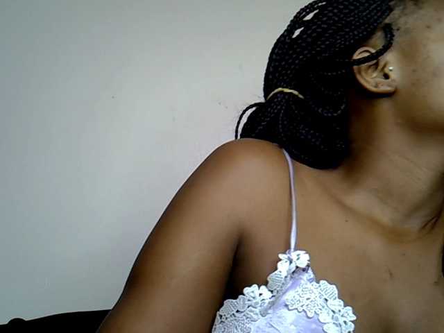 MDIVAH live cam on BongaCams
