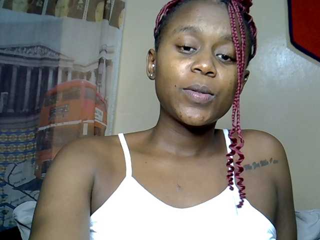 MDIVAH live cam on BongaCams