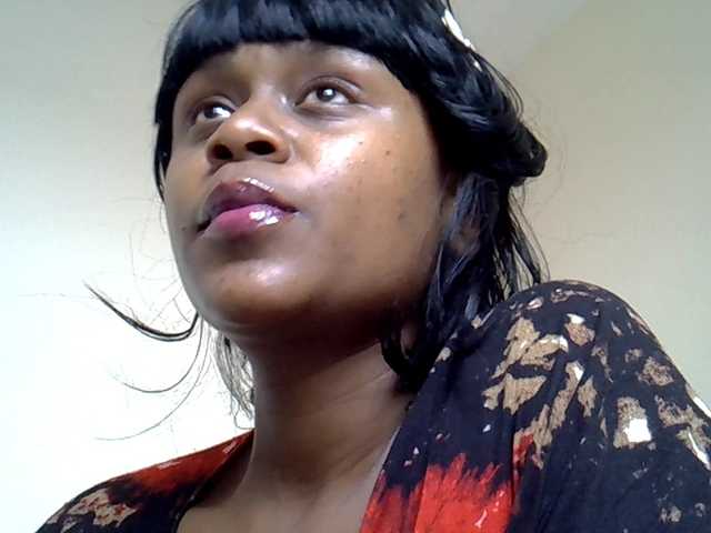 MDIVAH live cam on BongaCams