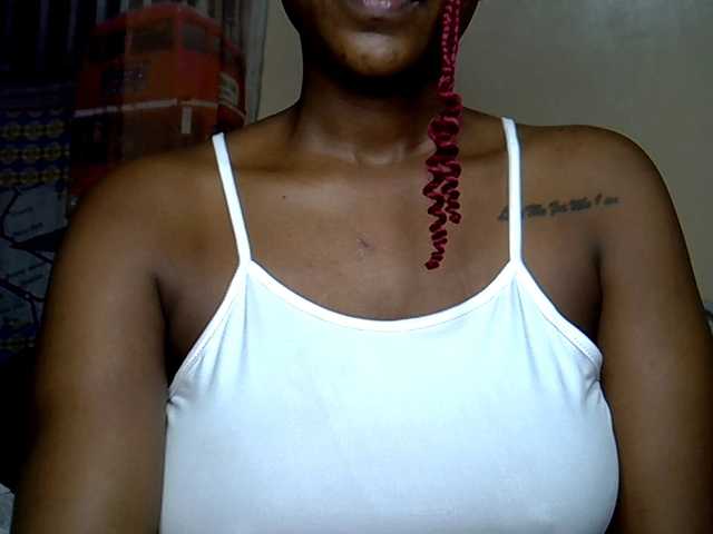 MDIVAH live cam on BongaCams
