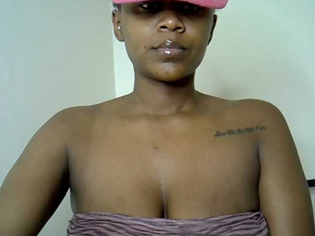 MDIVAH live cam on BongaCams