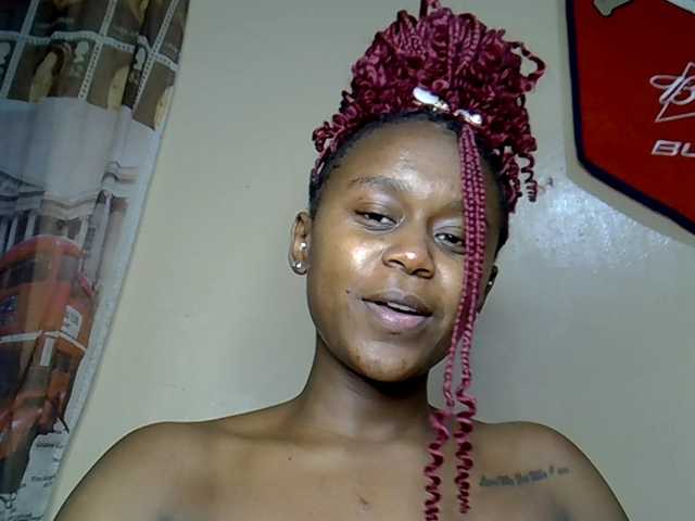 MDIVAH live cam on BongaCams