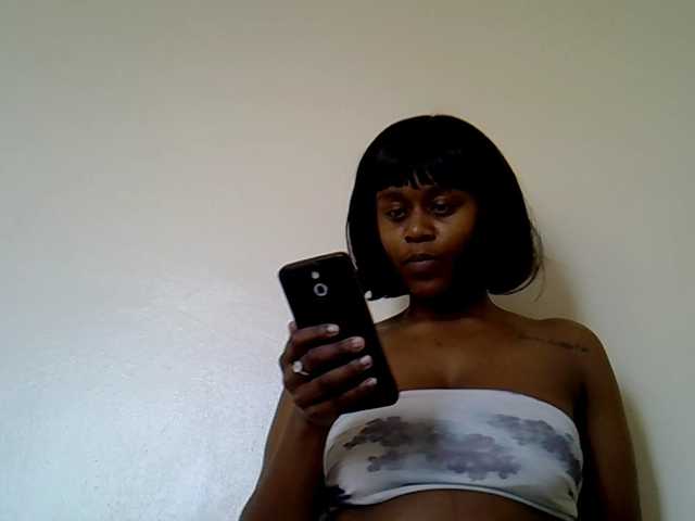 MDIVAH live cam on BongaCams