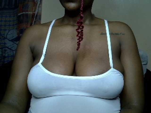 MDIVAH live cam on BongaCams