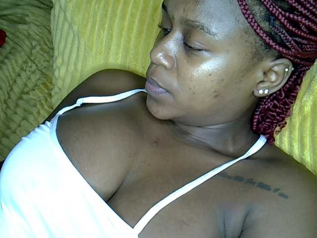 MDIVAH live cam on BongaCams