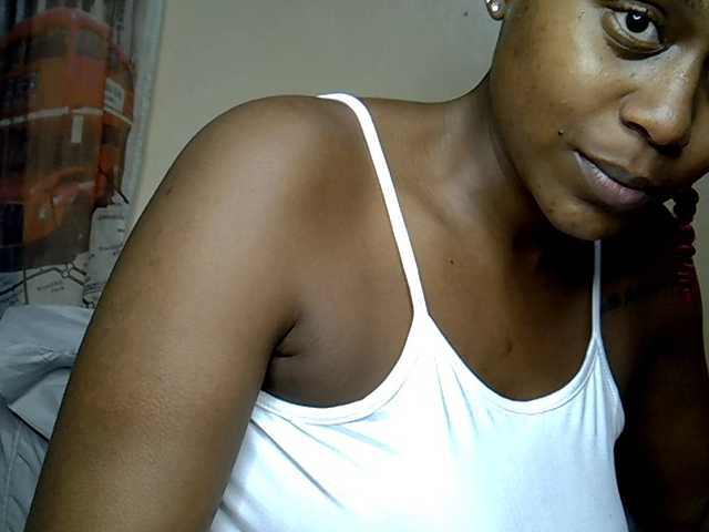 MDIVAH live cam on BongaCams