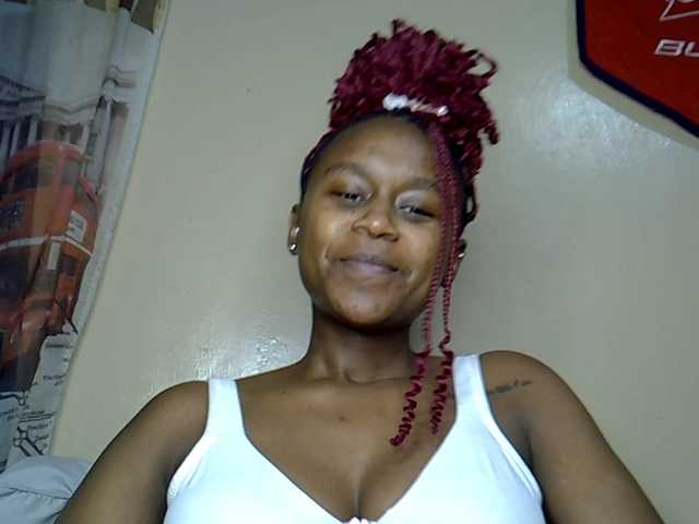 MDIVAH live cam on BongaCams