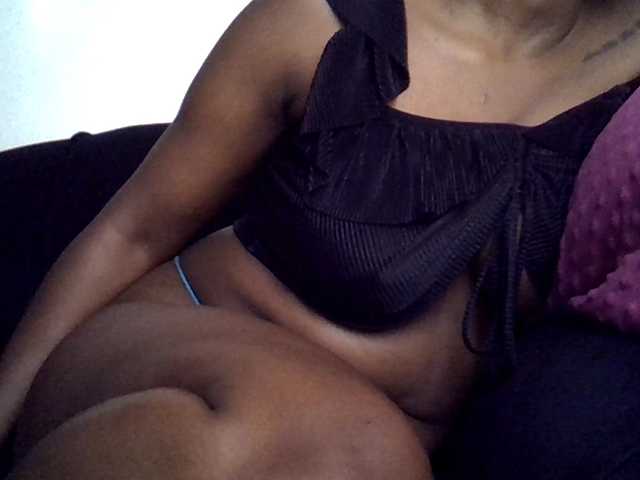 MDIVAH live cam on BongaCams