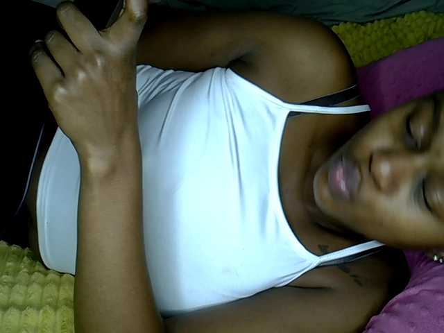 MDIVAH live cam on BongaCams