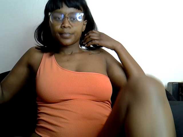 MDIVAH live cam on BongaCams