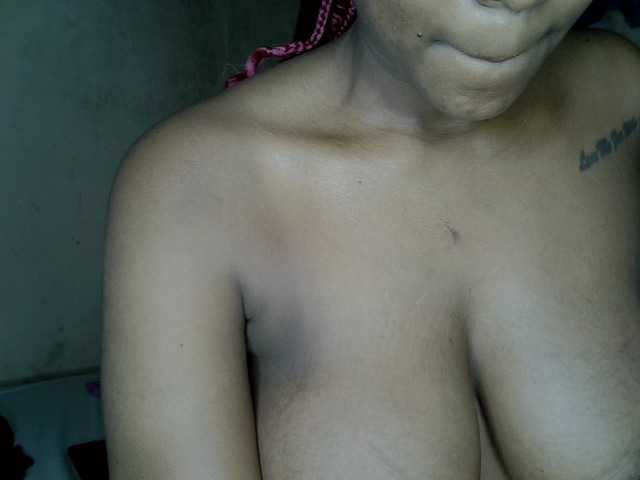MDIVAH live cam on BongaCams