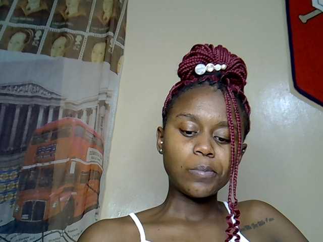 MDIVAH live cam on BongaCams