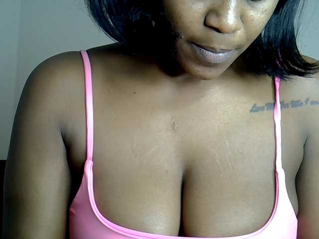 MDIVAH live cam on BongaCams
