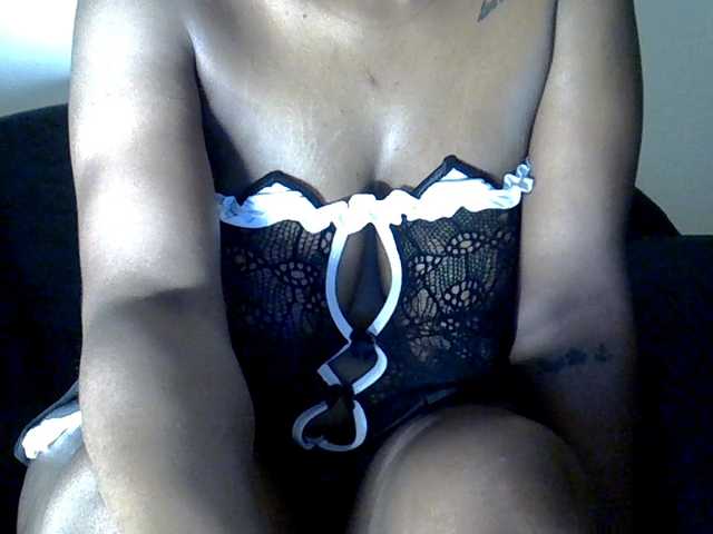 MDIVAH live cam on BongaCams