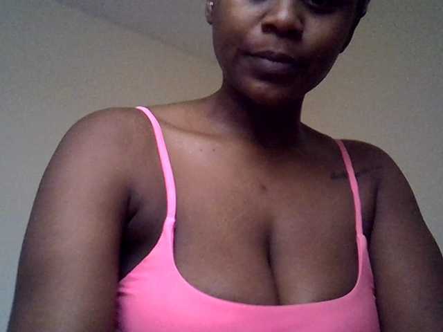 MDIVAH live cam on BongaCams