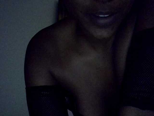 MDIVAH live cam on BongaCams