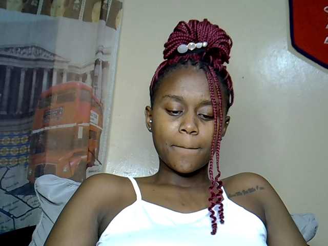 MDIVAH live cam on BongaCams