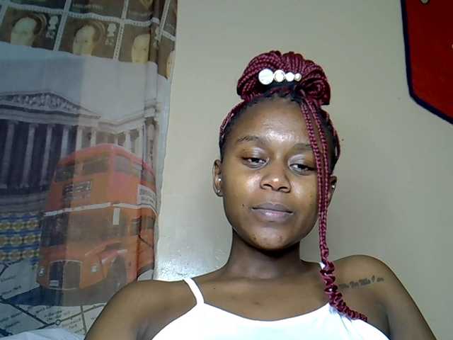 MDIVAH live cam on BongaCams