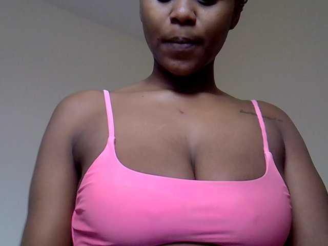 MDIVAH live cam on BongaCams