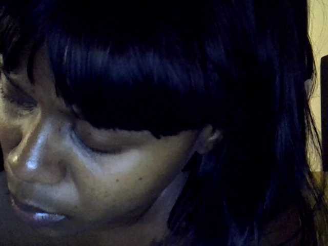 MDIVAH live cam on BongaCams