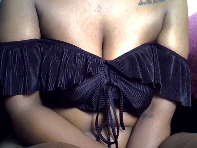 MDIVAH live cam on BongaCams