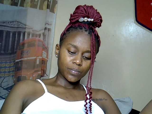 MDIVAH live cam on BongaCams