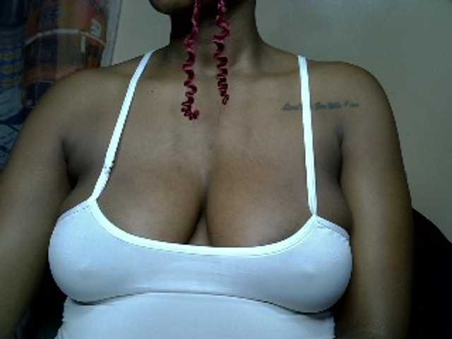 MDIVAH live cam on BongaCams
