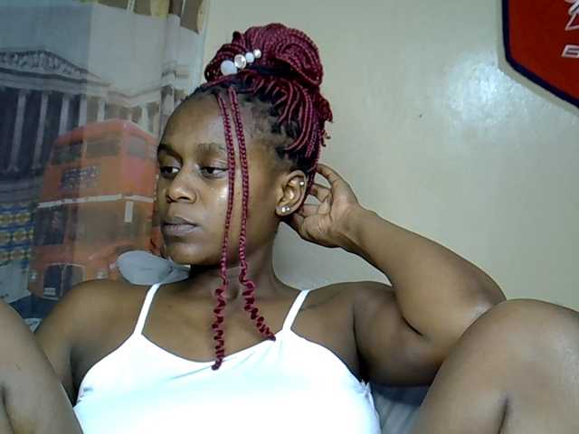 MDIVAH live cam on BongaCams