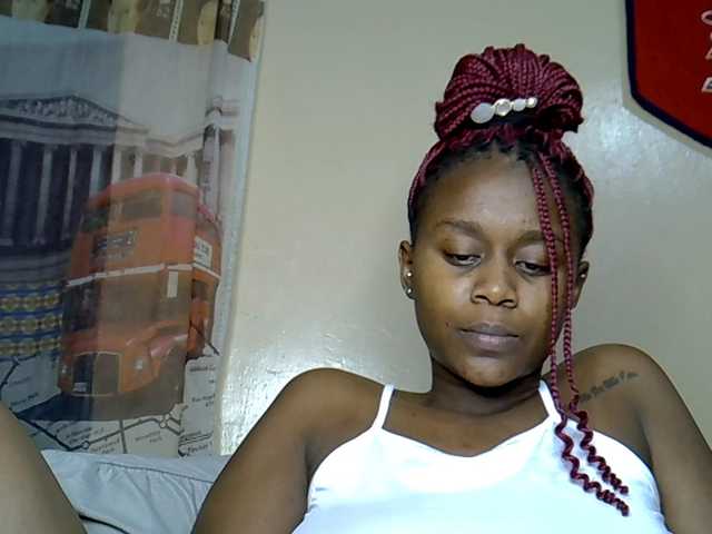MDIVAH live cam on BongaCams