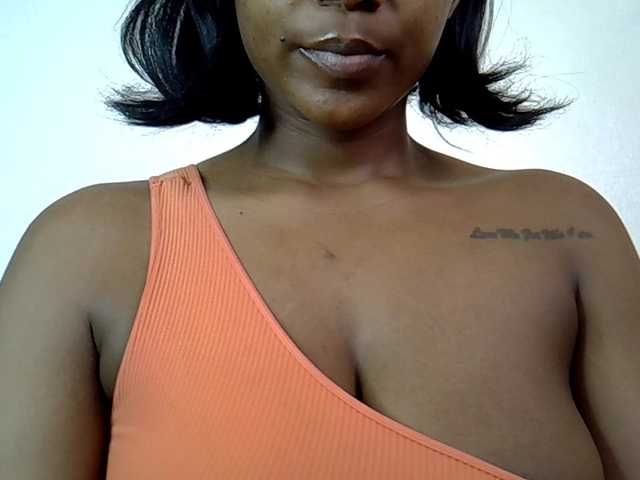 MDIVAH live cam on BongaCams