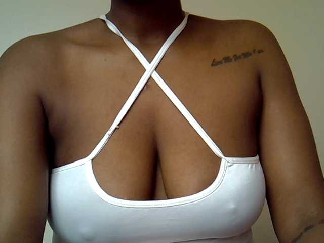 MDIVAH live cam on BongaCams