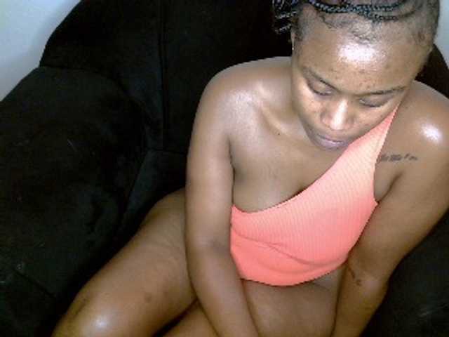 MDIVAH live cam on BongaCams