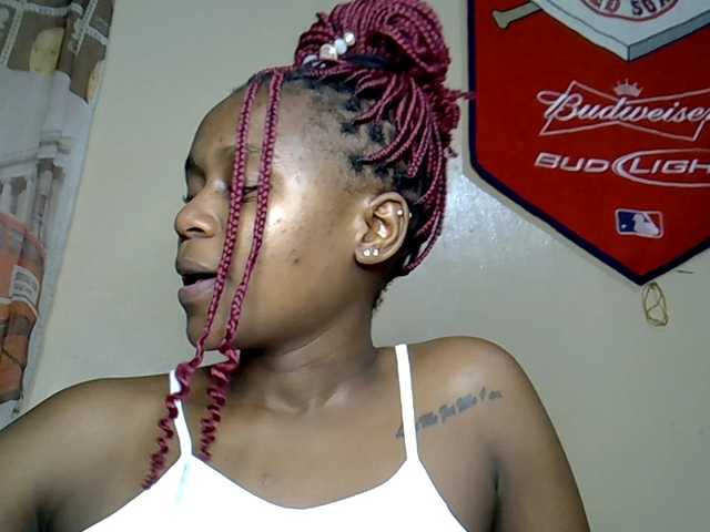 MDIVAH live cam on BongaCams